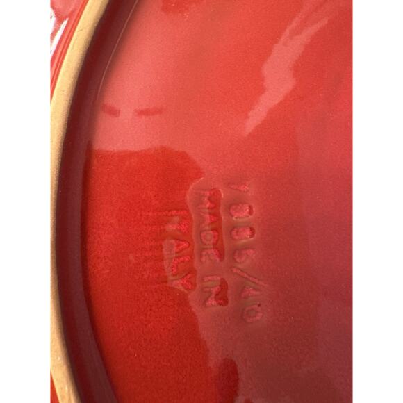 Red Ceramic Leaf Detail Plate Decorative Serving Homeware Made in Italy - Picture 3 of 9
